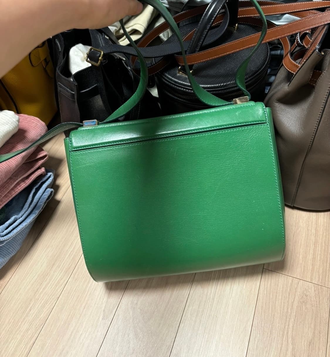 지방시 판도라 박스백 미듐 상품이미지2