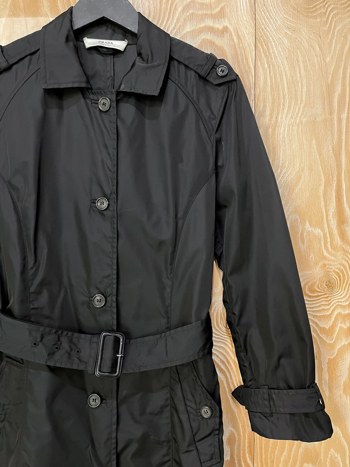 프라다 나일론 벨티드 트렌치 코트 상품이미지3