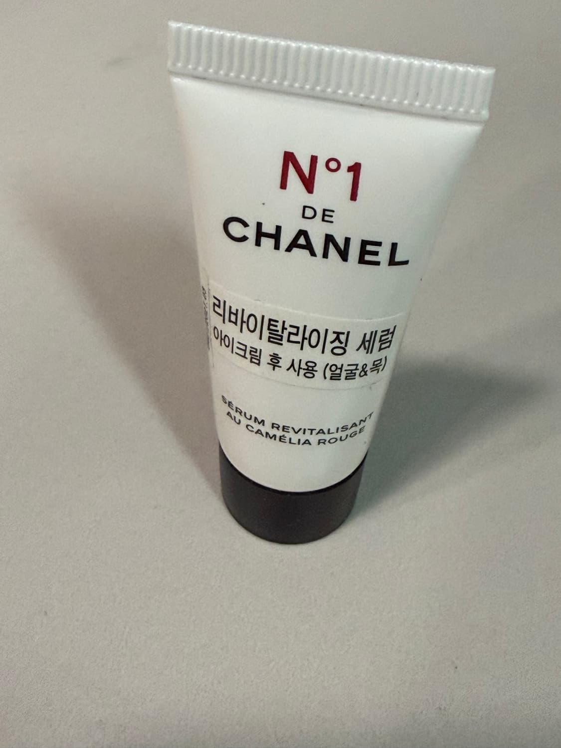 샤넬 레드까멜리아 안티에이징 세럼 5ml 상품이미지1