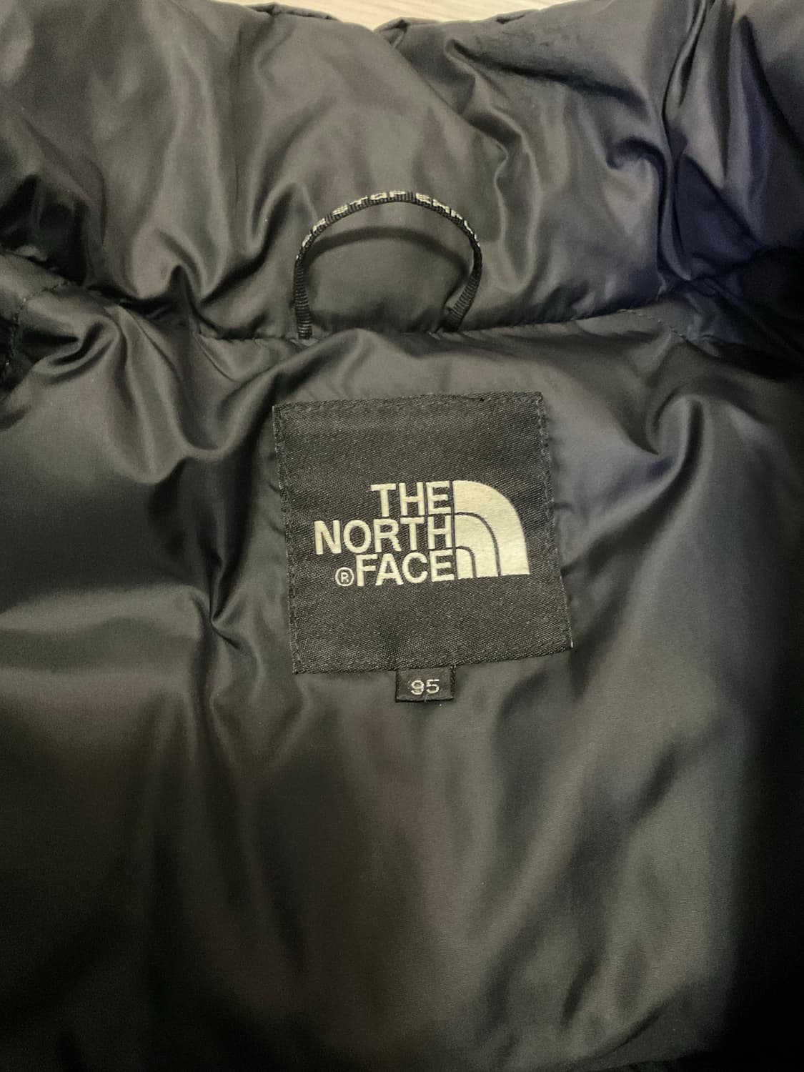 노스페이스 눕시 700 블랙 패딩 M 상품이미지3