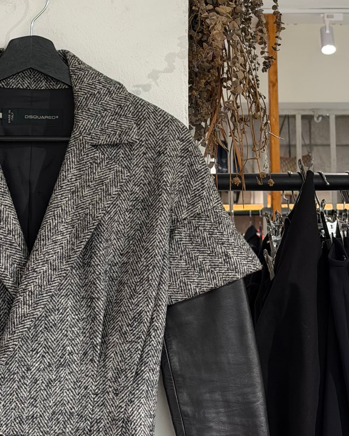 디스퀘어드2 블랙 화이트 헤링본 레더 슬리브 크롭 자켓 상품이미지3