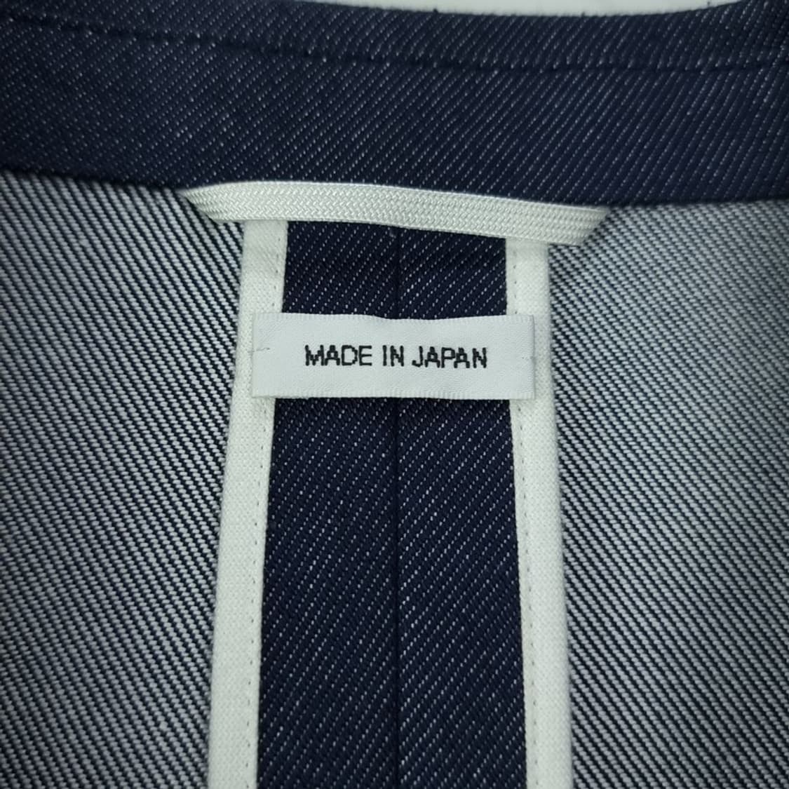 [톰브라운] 슬림핏 데님 블레이저 자켓 P01621 상품이미지7