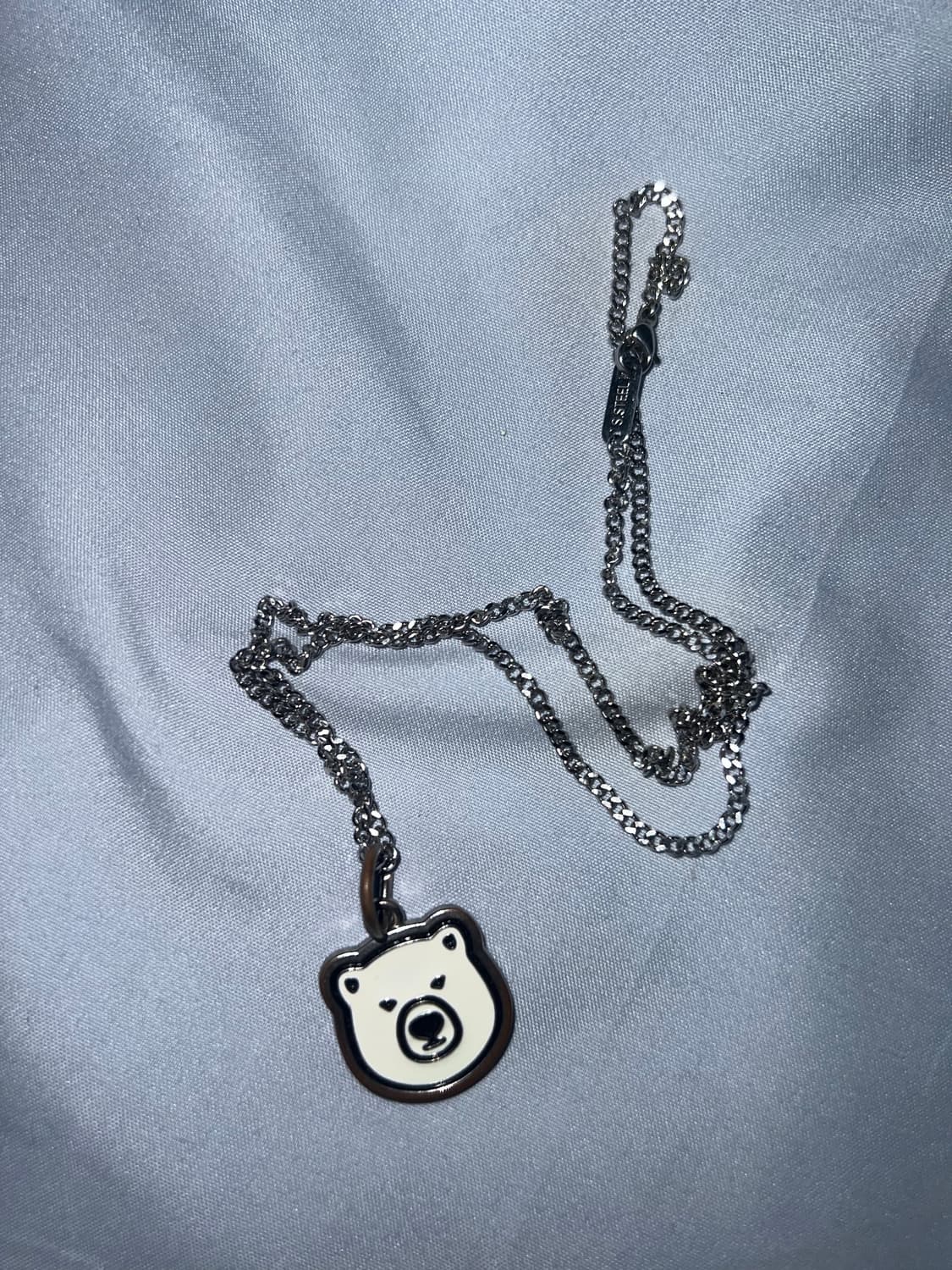 휴먼메이드 북극곰 목걸이 상품이미지1