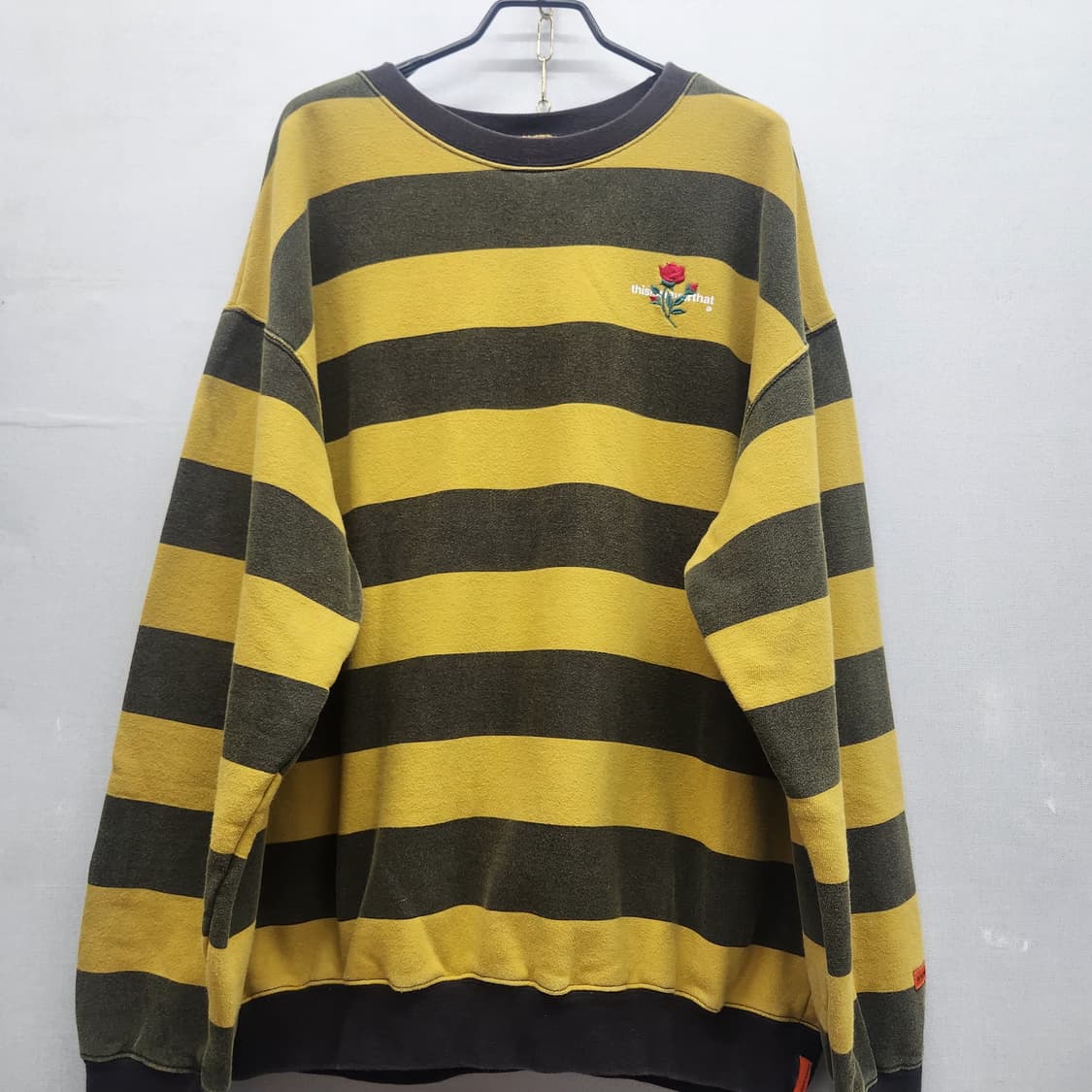 디스이즈네버댓 로고 스트라이프 오버핏 맨투맨 L(3XL) 상품이미지1