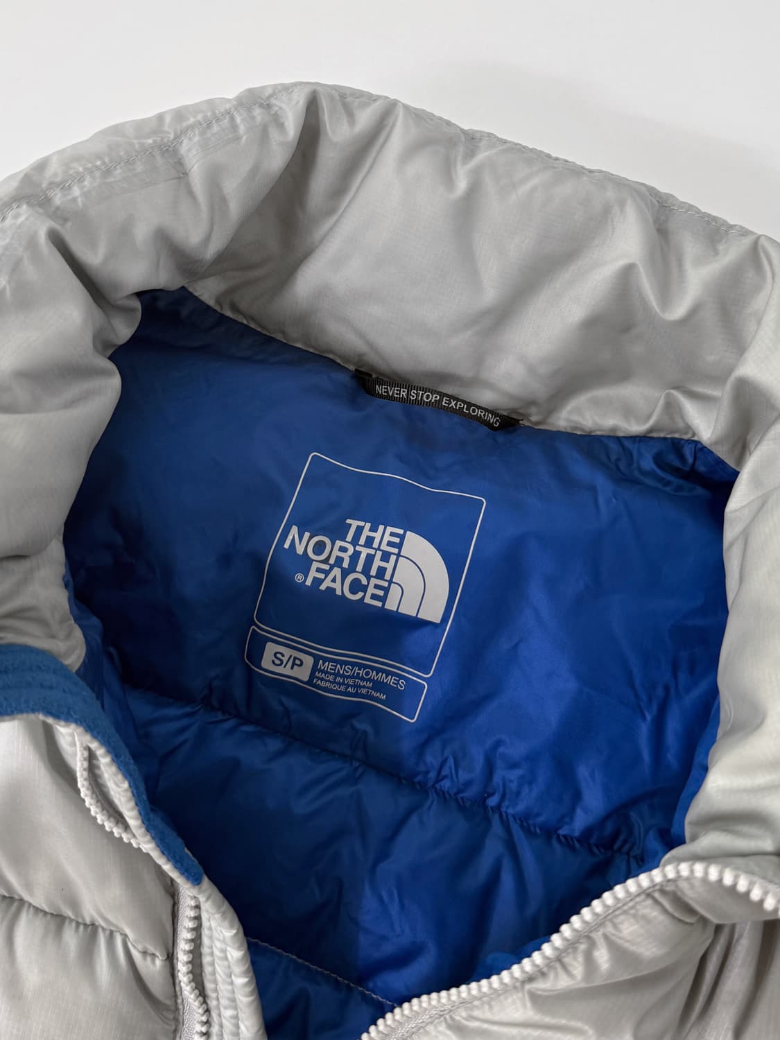 TNF 노스페이스 루즈핏 라이트그레이 구스다운 경량 패딩 자켓 상품이미지5