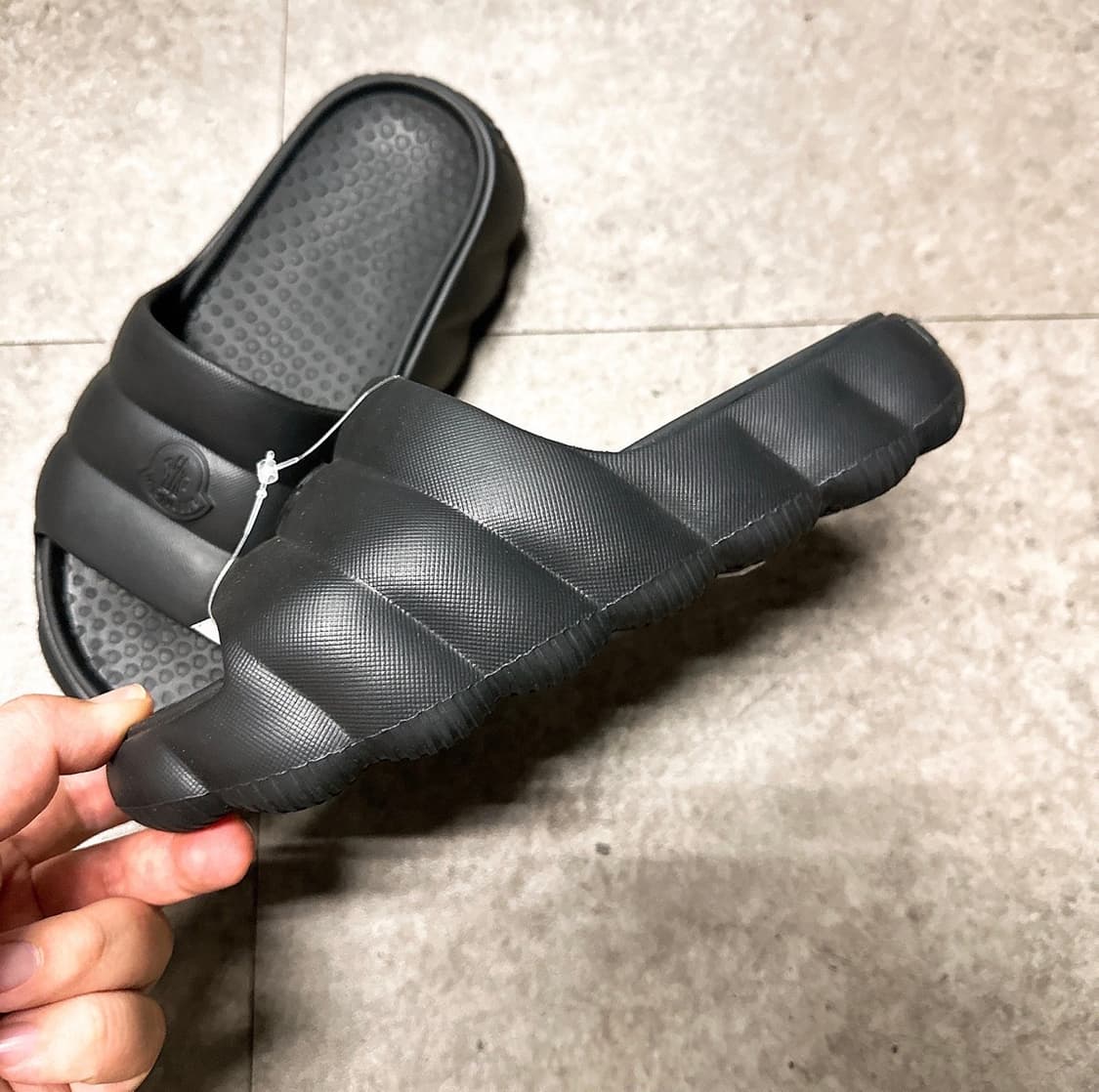 (정품/새상품) MONCLER 몽클레어 여성 블랙 릴로 슬라이드 샌들 상품이미지3