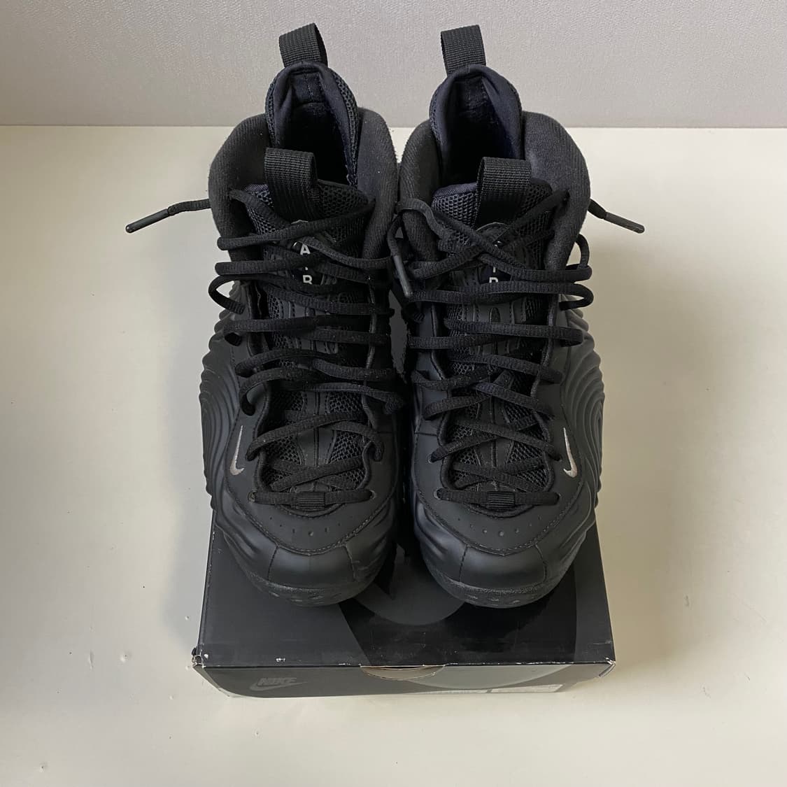 [255] 나이키 x 꼼데가르송 옴므 플러스 에어 폼포짓 원 블랙 상품이미지1