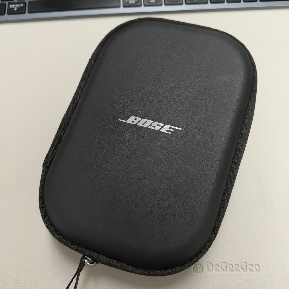 보스 QC45 노이즈캔슬링 헤드폰 스모크화이트 상품이미지2