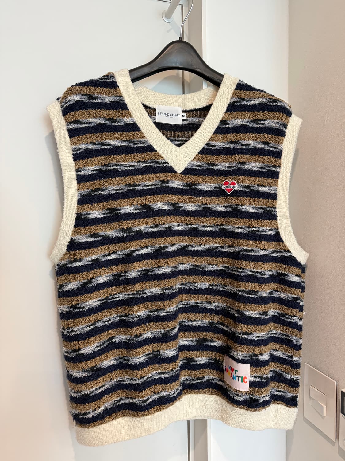 비욘드클로젯 스트라이프 니트 베스트 M사이즈 상품이미지1