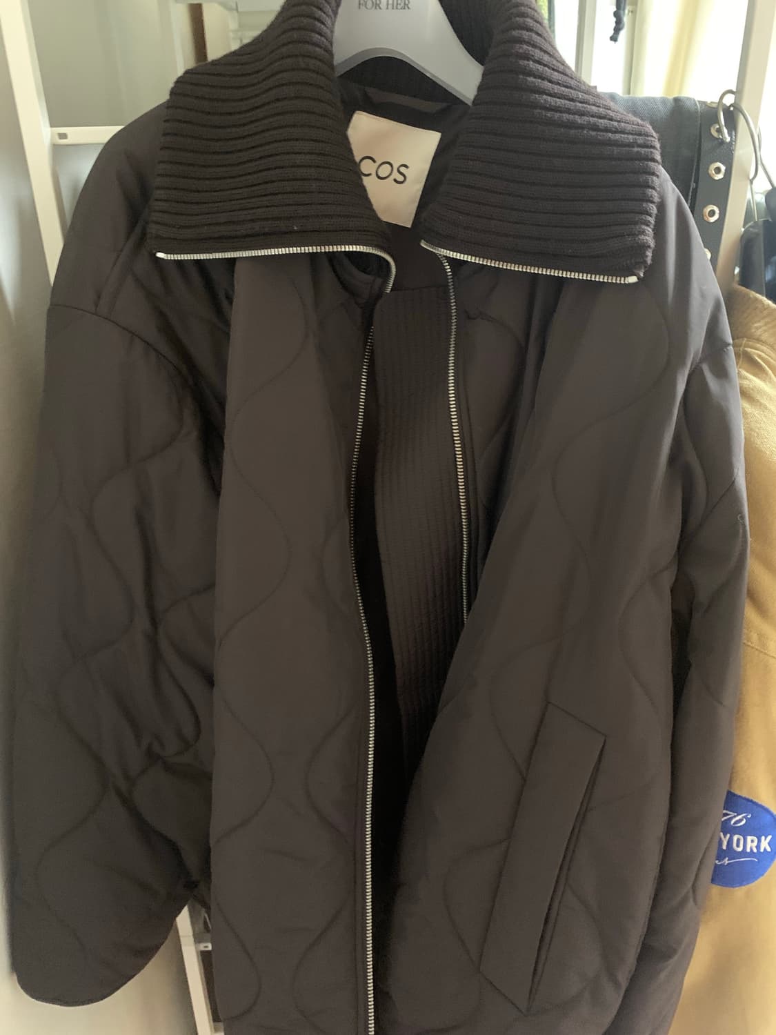 Cos 하이넥 퀼팅 패딩 상품이미지2