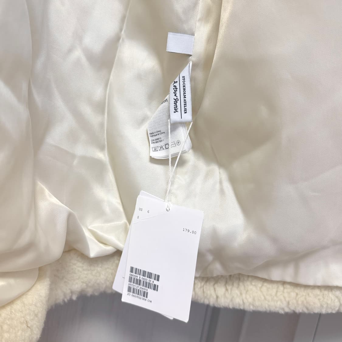 [새상품] 앤아더스토리즈 양털 코트 38 상품이미지3