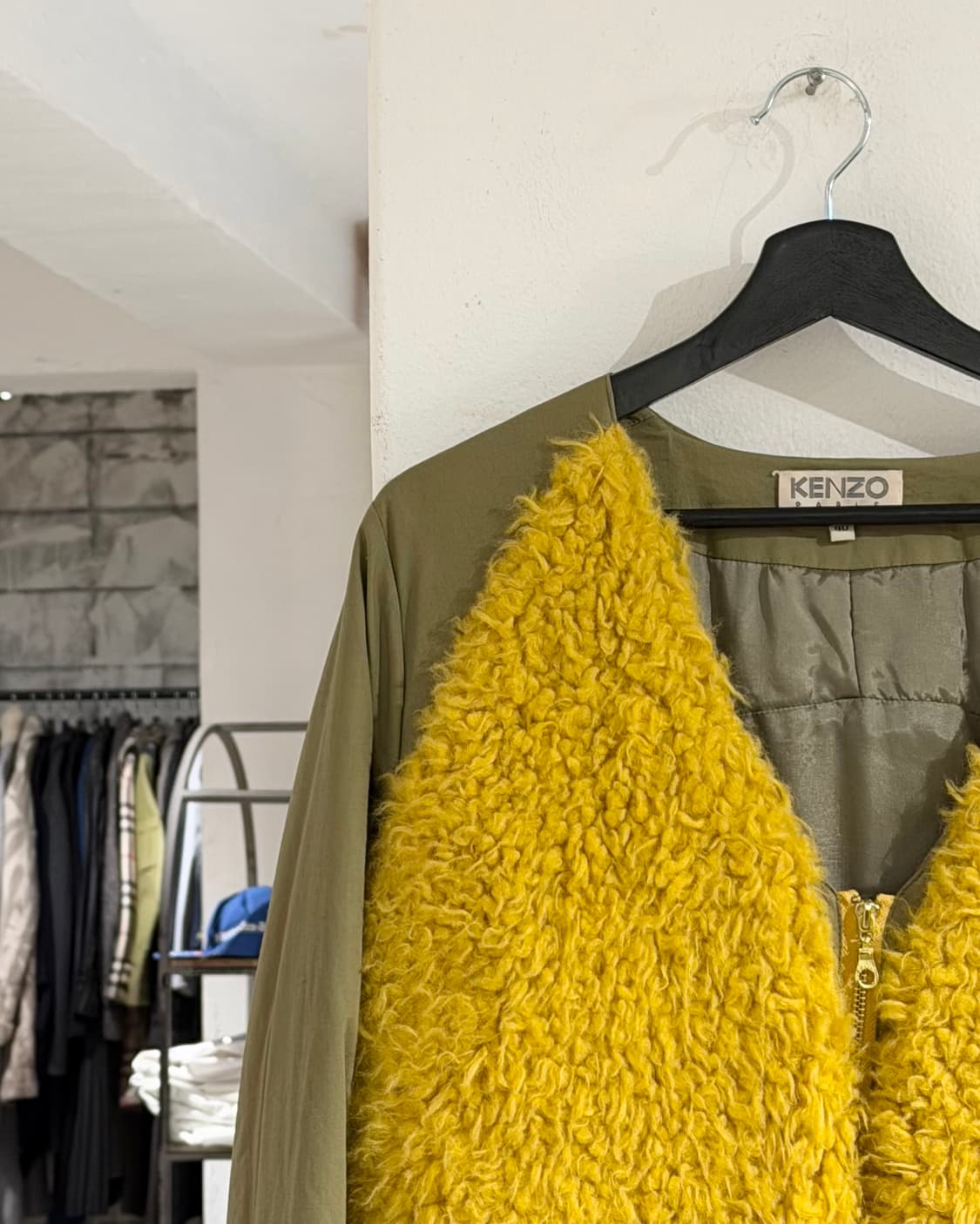 겐조 카키 옐로우 부클레 디테일 브이넥 자켓 상품이미지2