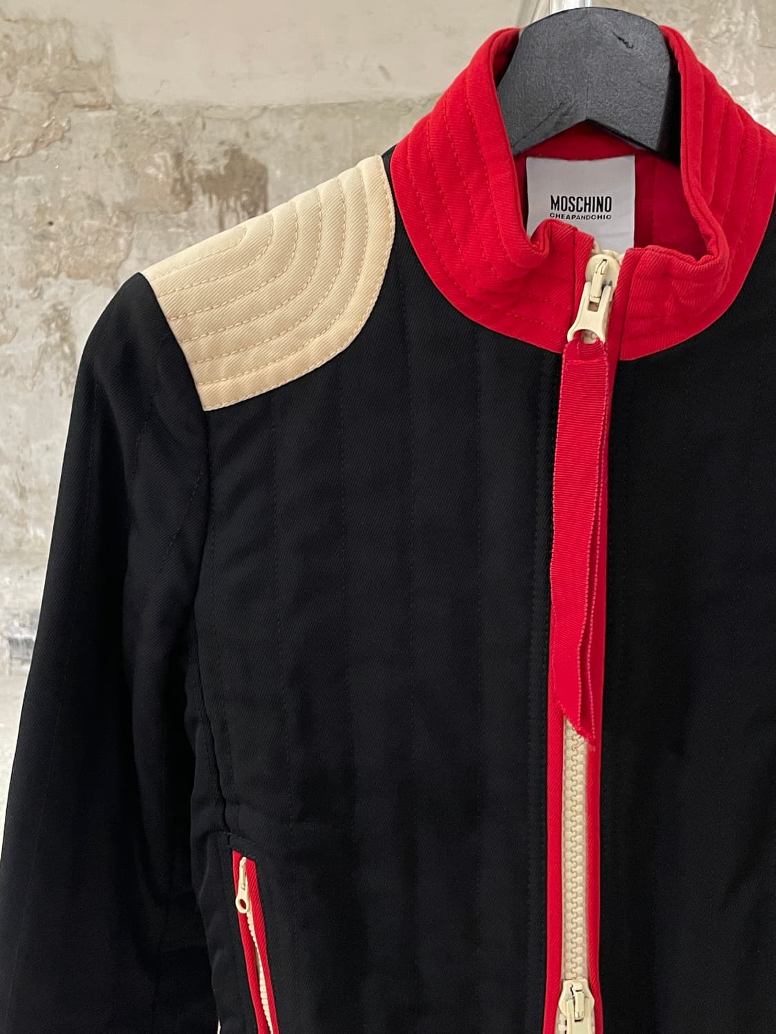 모스키노 배색 패치 투 웨이 집업 자켓 상품이미지2