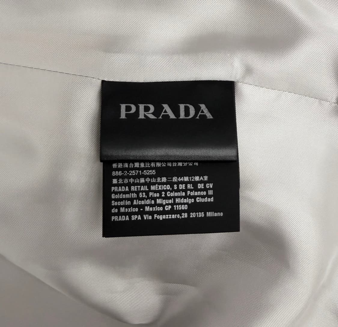 [50] 프라다 남성 나파 레더 삼각로고 램스킨 반팔 셔츠 자켓 베이지 상품이미지9