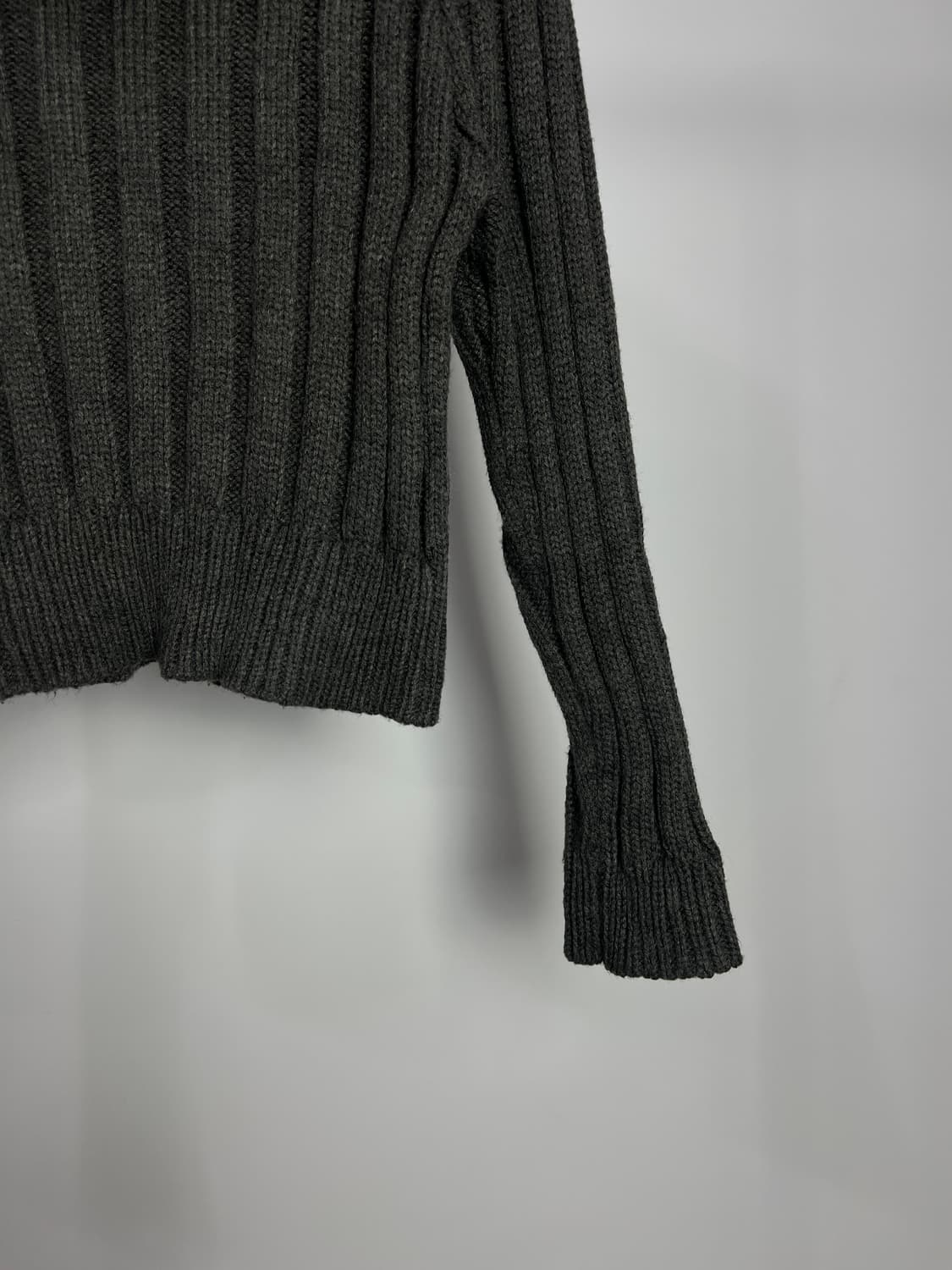 빈티지 크롭 터틀넥 니트  상품이미지3