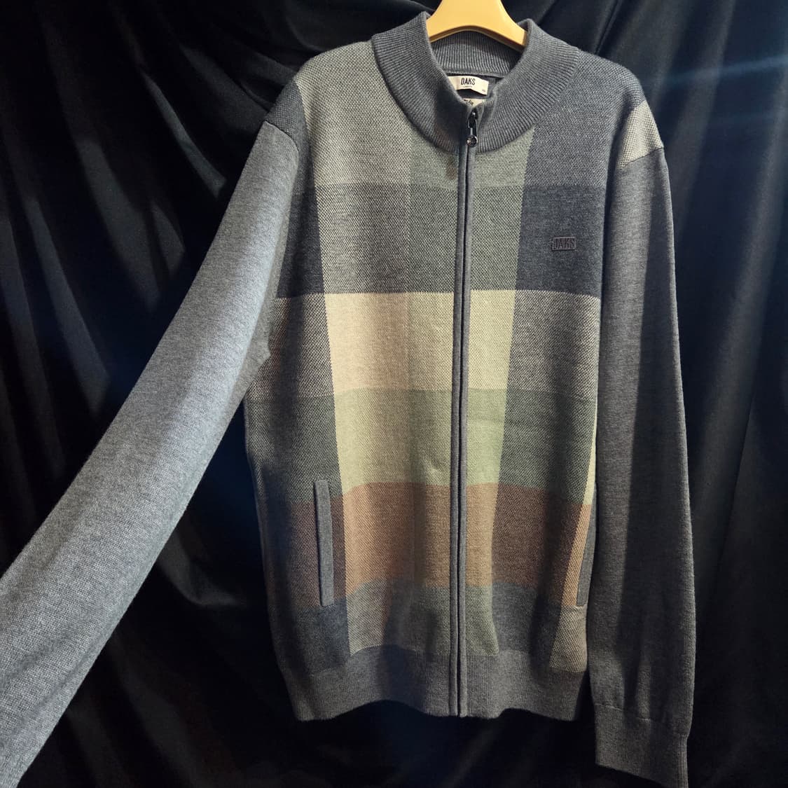 닥스 체크 패턴 울100 니트 집업 상품이미지1