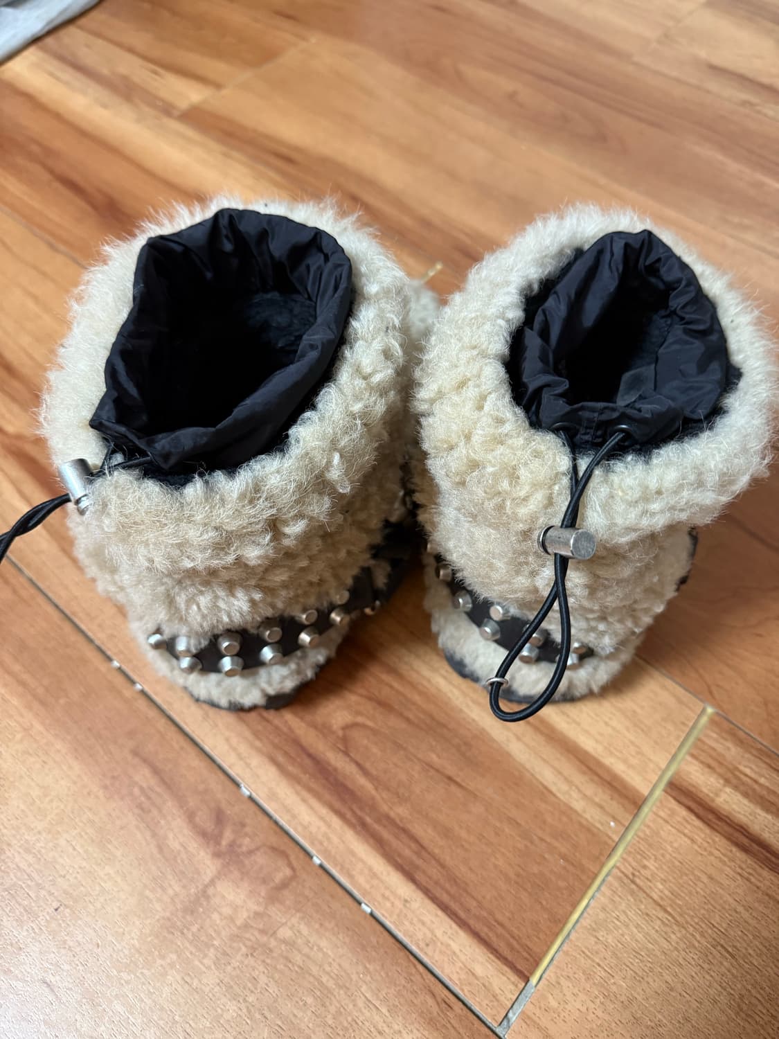 Miumiu 미우미우 스터드 앵클부츠 Eu39사이즈 상품이미지2