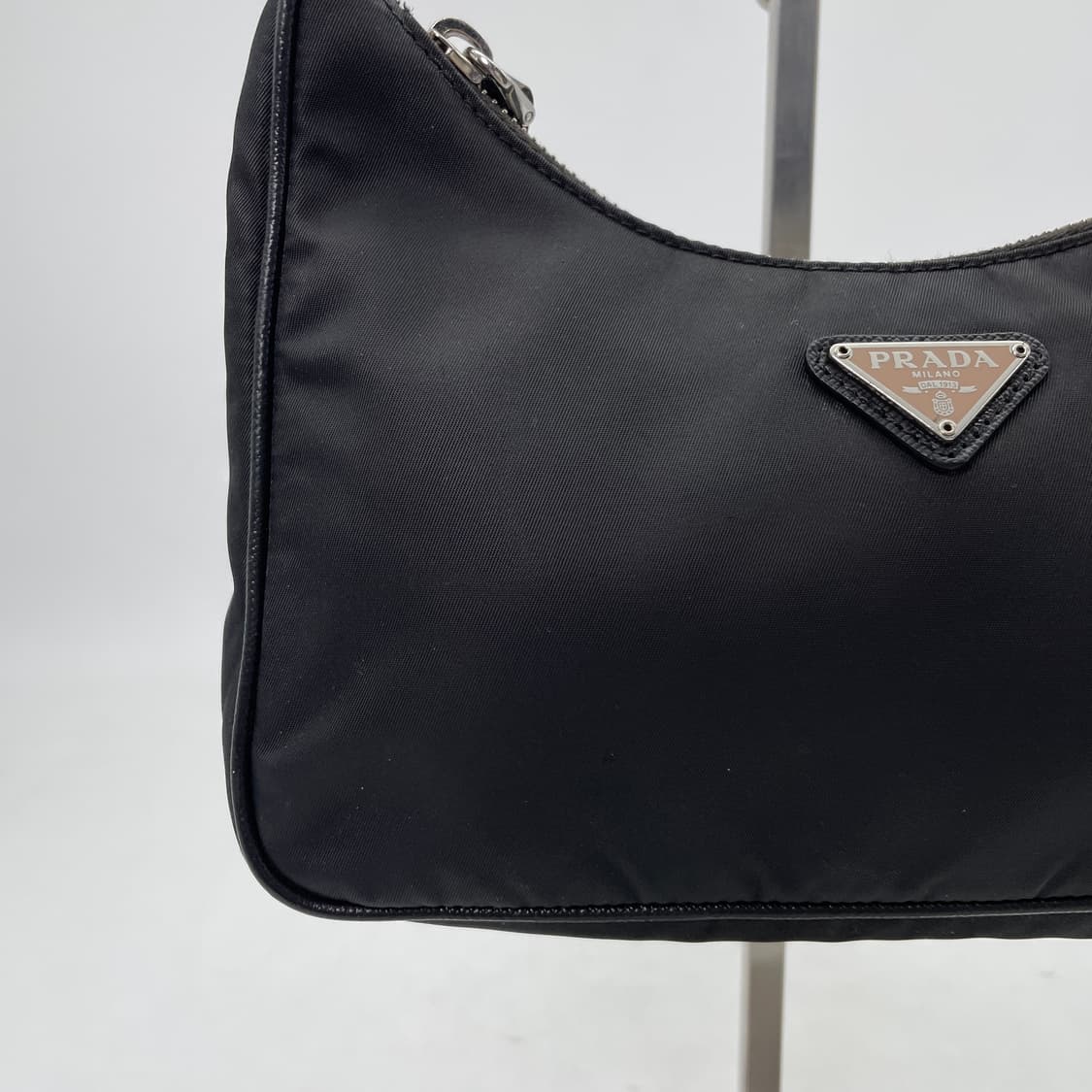 프라다 리에디션 2005 테수토 체인 숄더백 상품이미지3