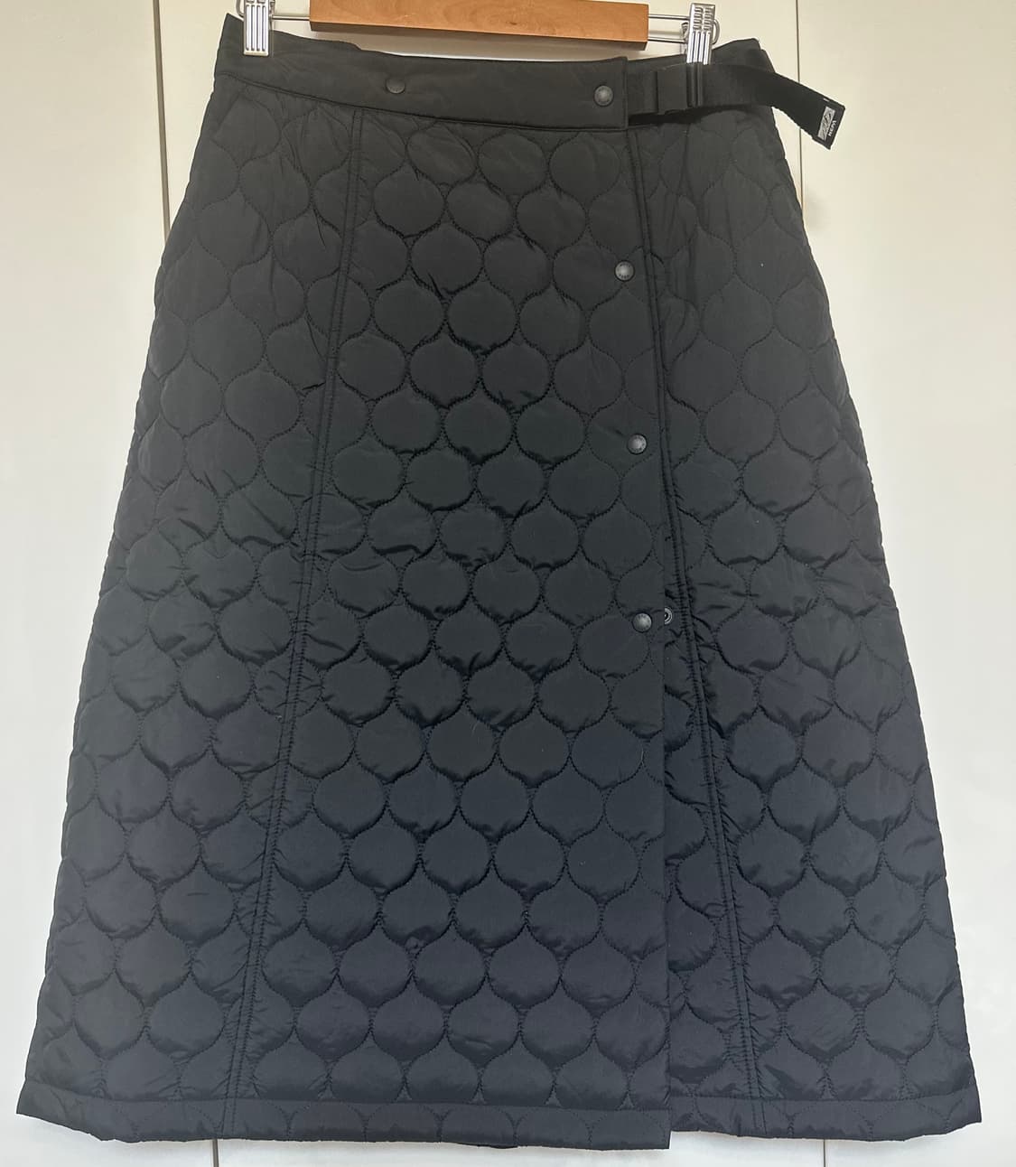 네파 퀼팅 패딩스커트 블랙 상품이미지1