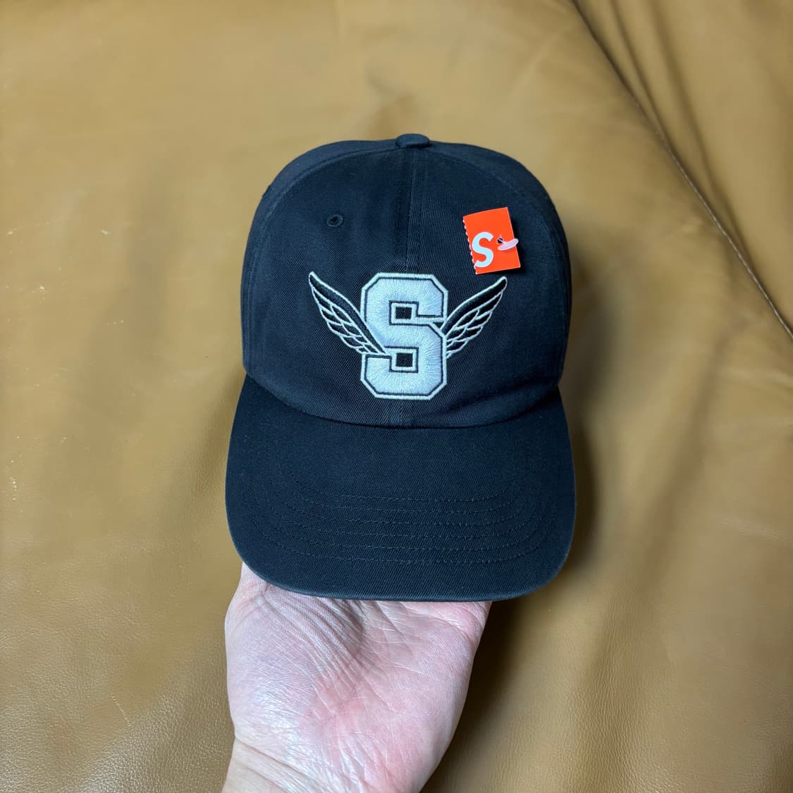 슈프림 6패널 볼캡 모자 윙 로고 블랙 상품이미지2