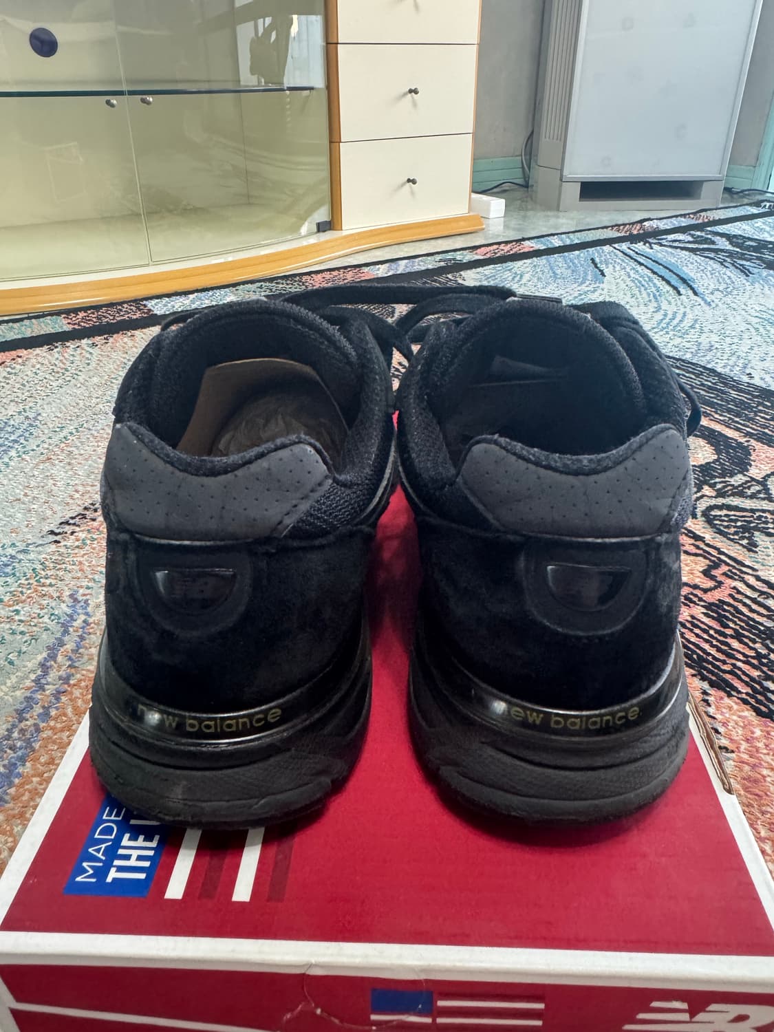 뉴발란스 990v4 트리플블랙 265 상품이미지6