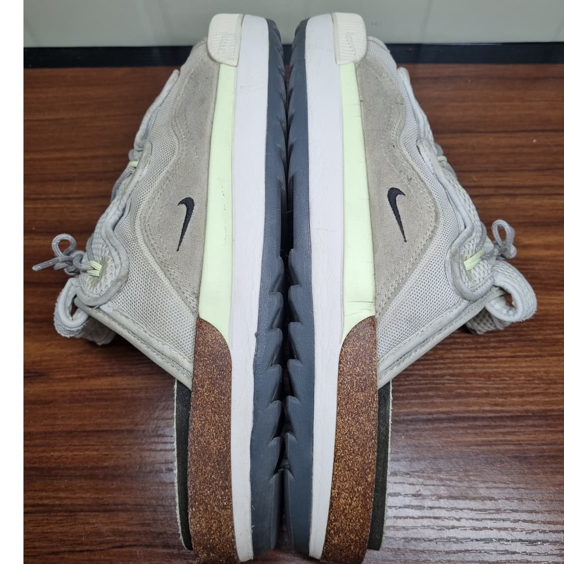 나이키 오프라인 2.0 뮬 슬리퍼 270 상품이미지4