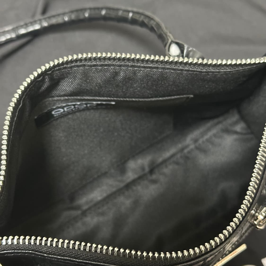 오도어 크로코 미니백 상품이미지8