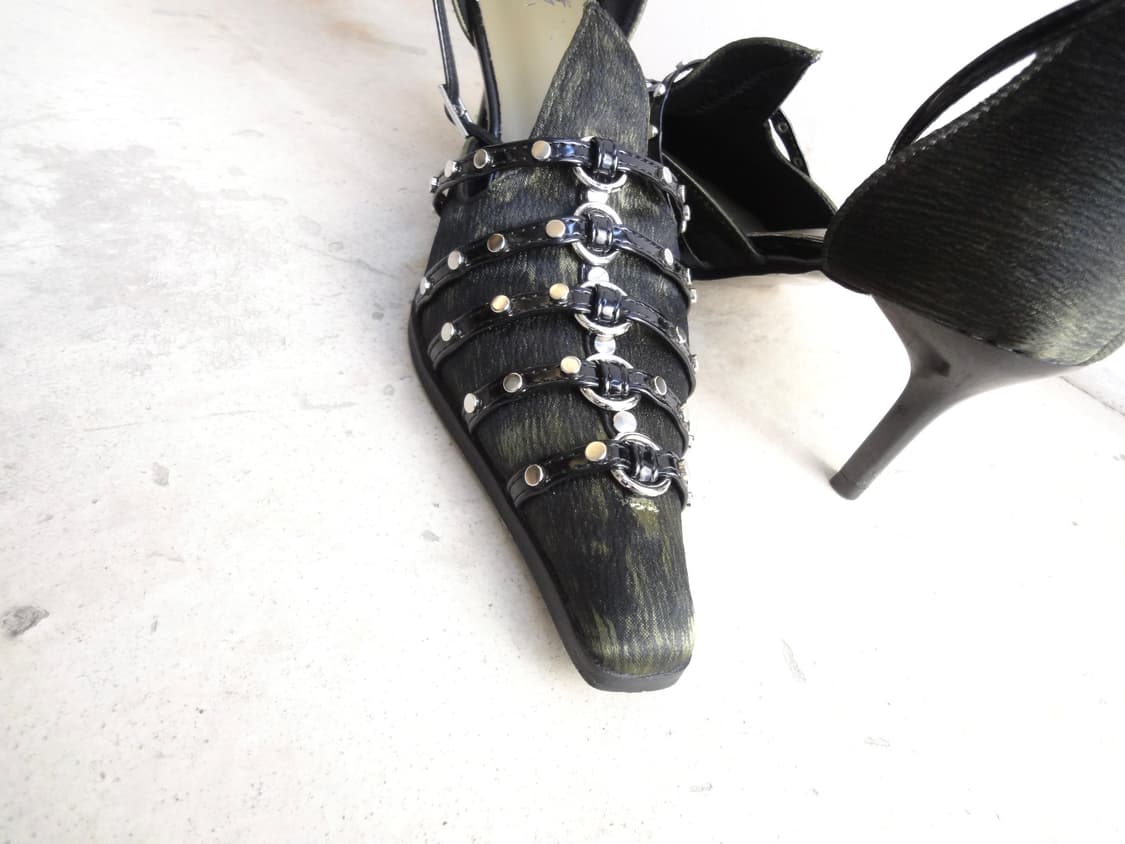 Crack point stud detail heels 상품이미지4