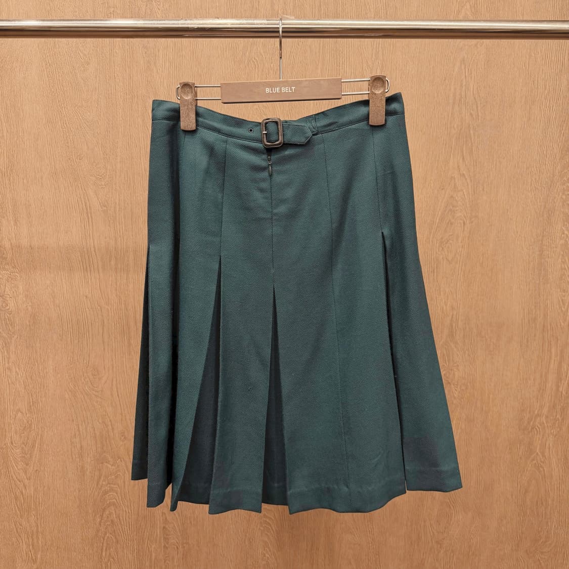 버버리 플리츠 미디 스커트 벨트 스트랩 지퍼 무지 디테일 A라인 그린 상품이미지2