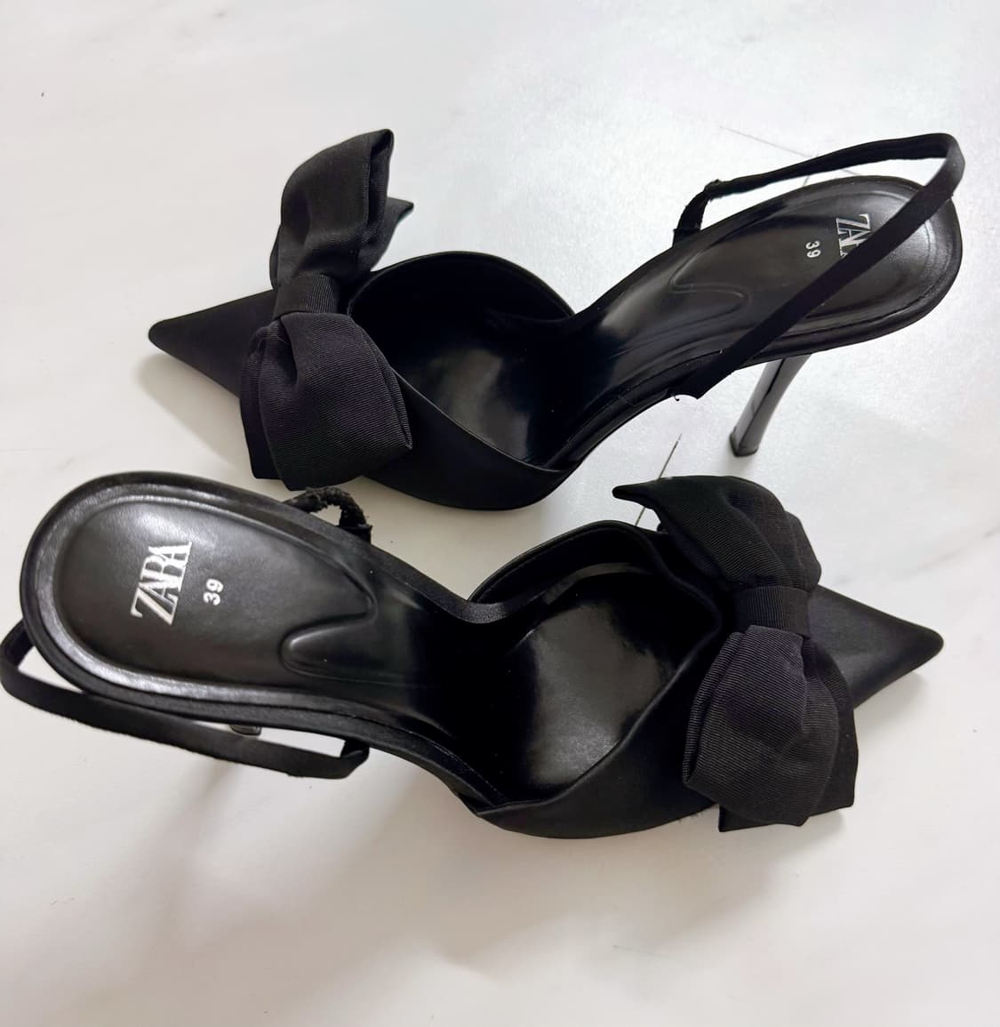 ZARA 블랙 리본 포인트 슬링백 39 정품 상품이미지3