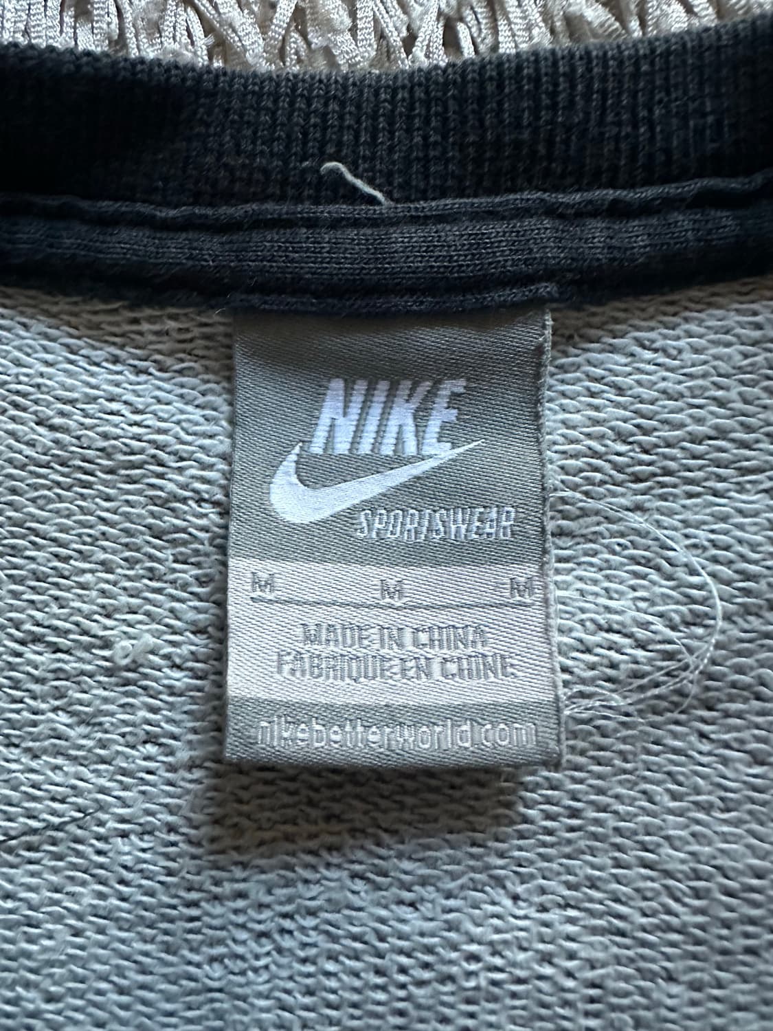 나이키 NIKE 올드스쿨 빅로고 맨투맨 차콜 M 상품이미지5