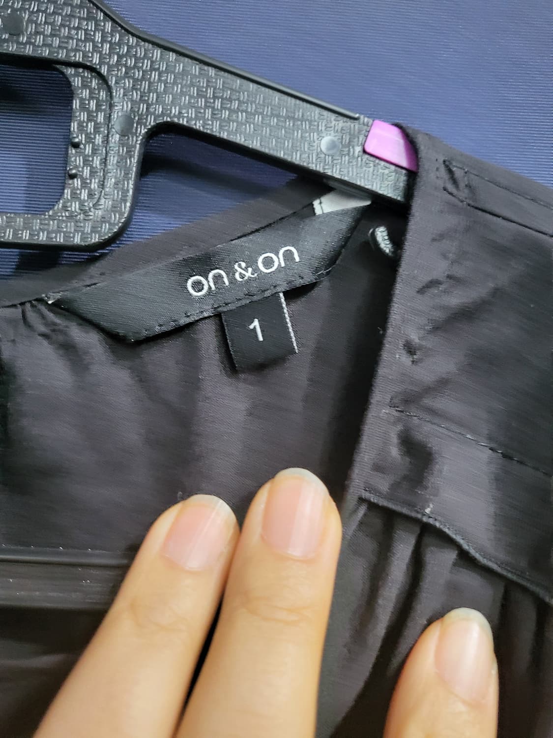 온앤온 스트링 벌룬 블라우스 상품이미지5