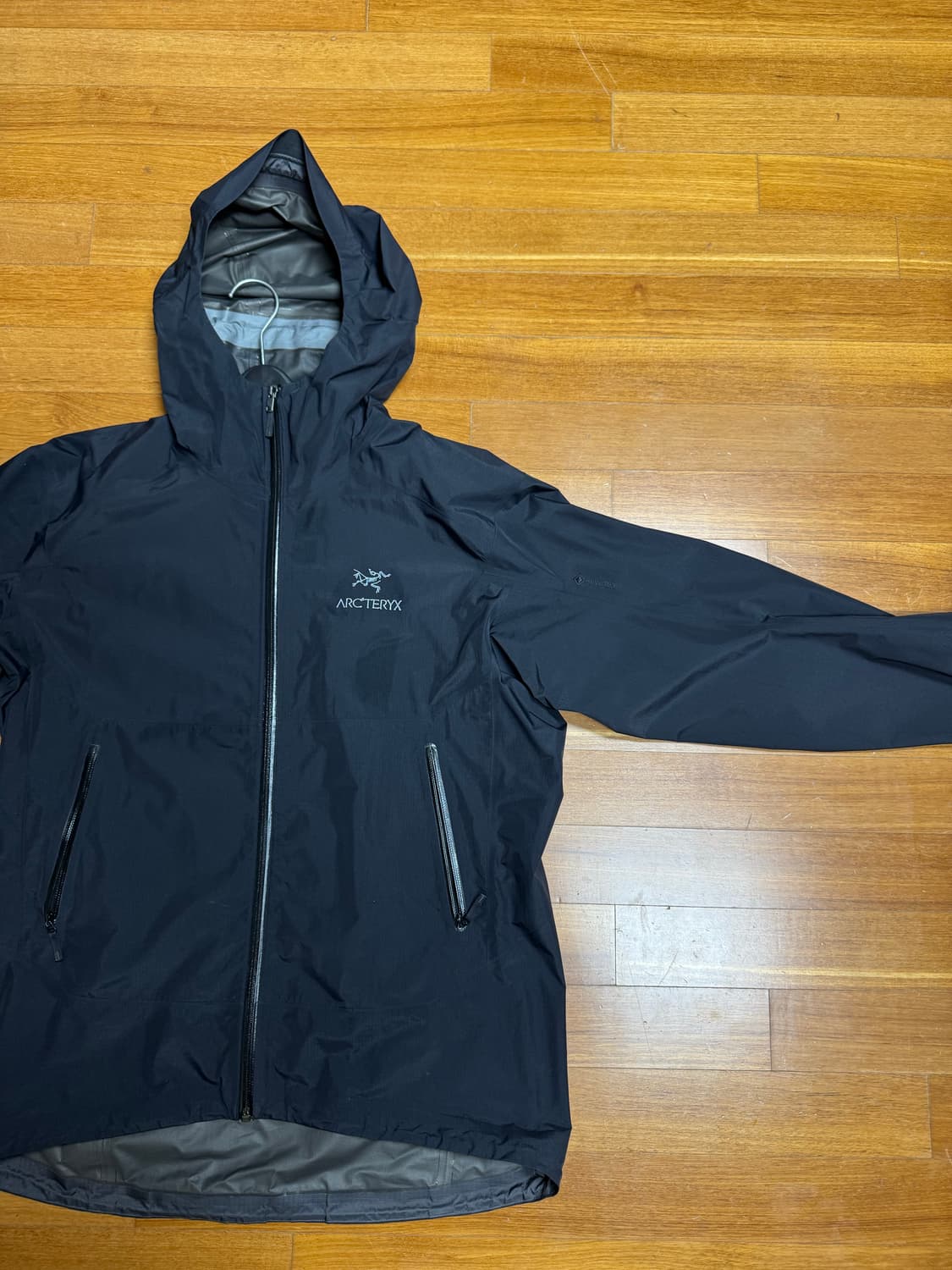 아크테릭스 제타 SL 블랙 바람막이 상품이미지2