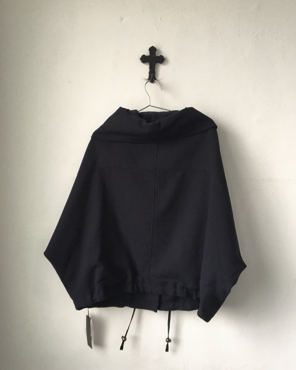 Drape point cape coat 상품이미지4