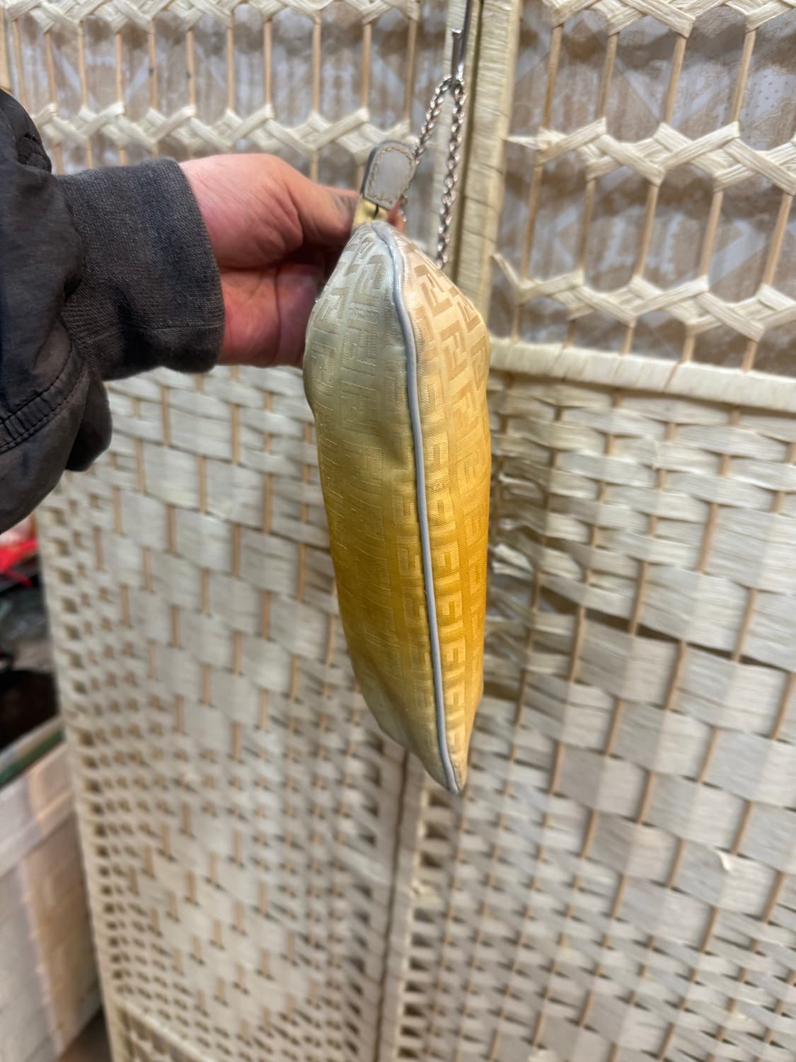 정품 펜디 주카 미니 체인 숄더백 팝니다 상품이미지5