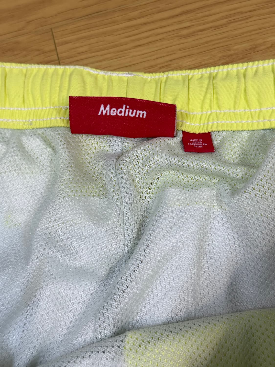 슈프림 24FW S 로고 트랙 팬츠 화이트/옐로우 M 상품이미지4