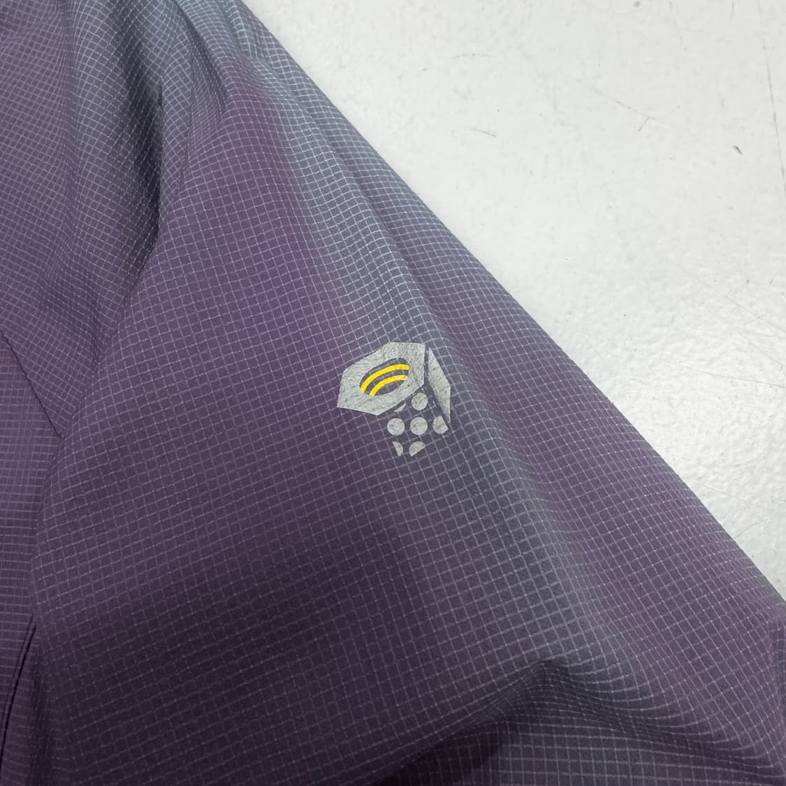 마운틴하드웨어 고프코어 페이딩 풀오버 경량 바람막이 자켓 상품이미지4