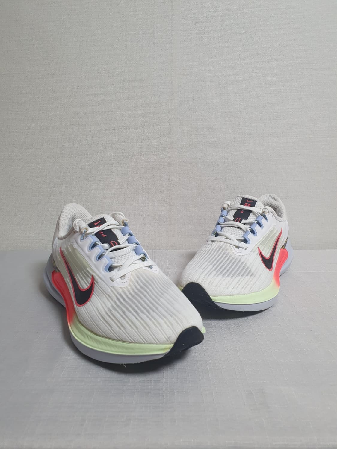 나이키 에어 윈플로9 여성 러닝화 240mm 상품이미지3