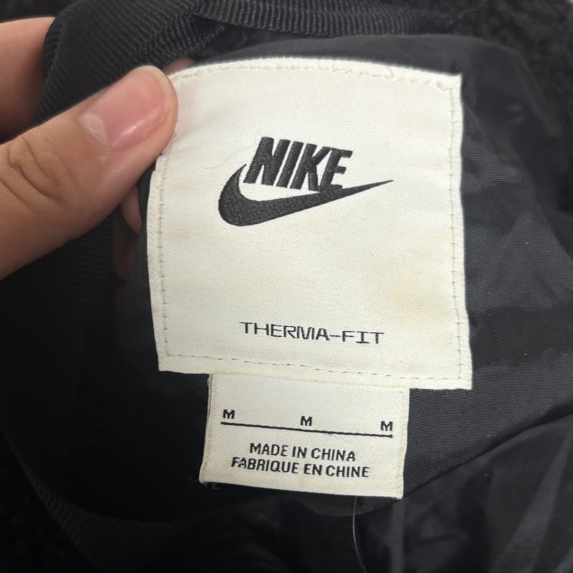 3703 나이키 블랙 써마핏 뽀글이 오리털 덕다운 숏패딩 상품이미지4