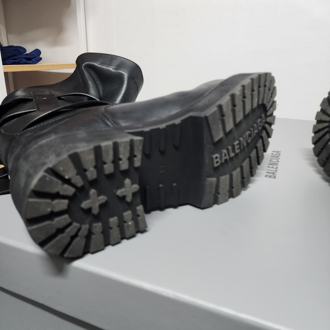 발렌시아가 베놈 하이부츠 판매합니다 상품이미지3