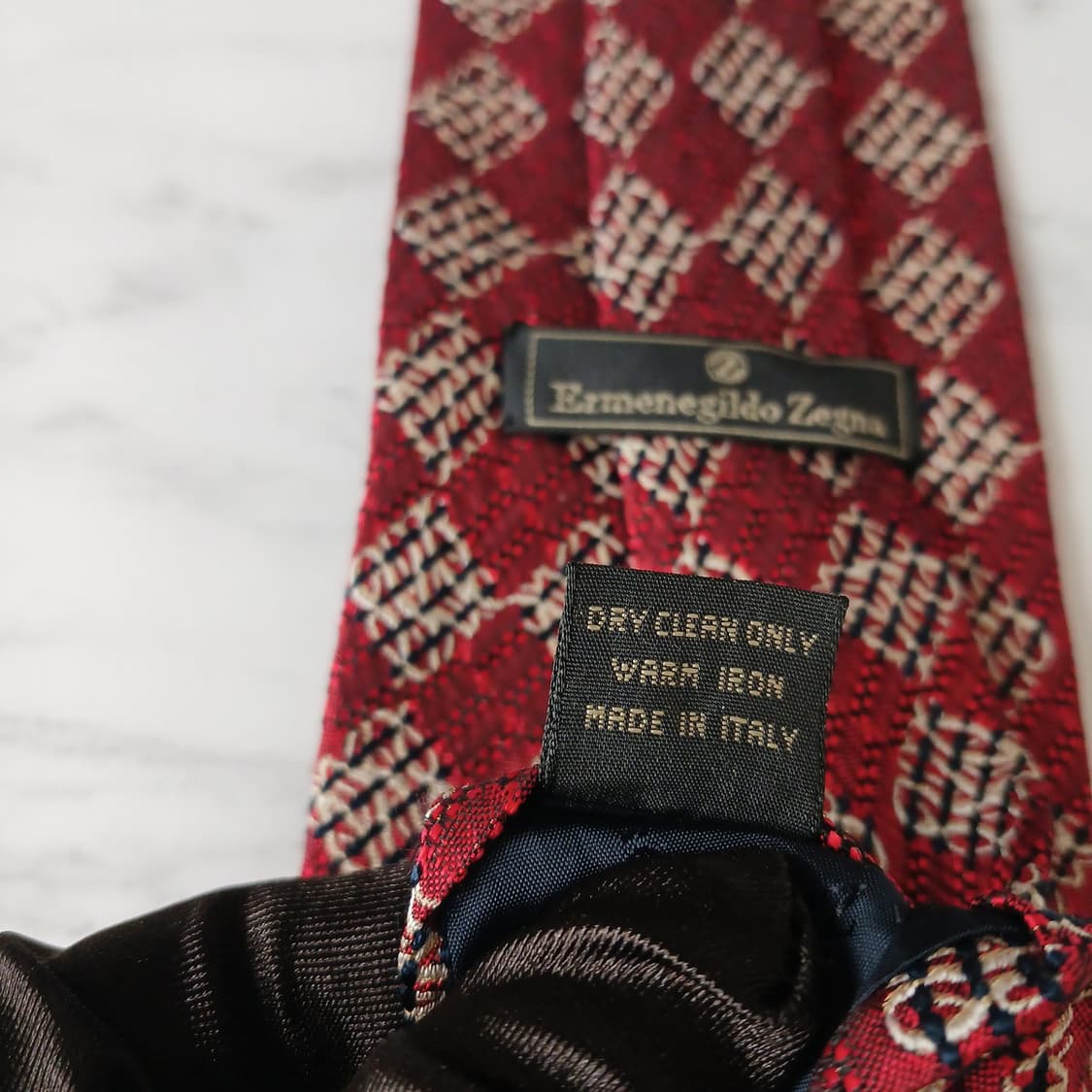 에르메네질도 제냐 레드 자카드 패턴 넥타이 9.5cm A등급 E881
 상품이미지7