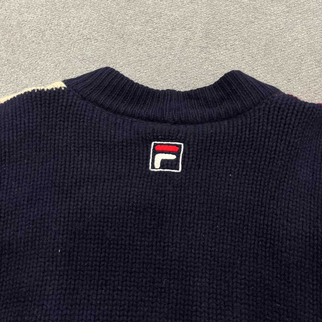 100 필라 네이비 니트집업 상품이미지5