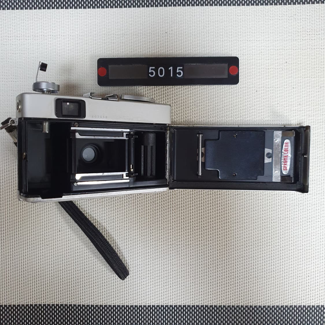 코니카 C 35 플래시 매틱 필름카메라 실버바디 상품이미지5