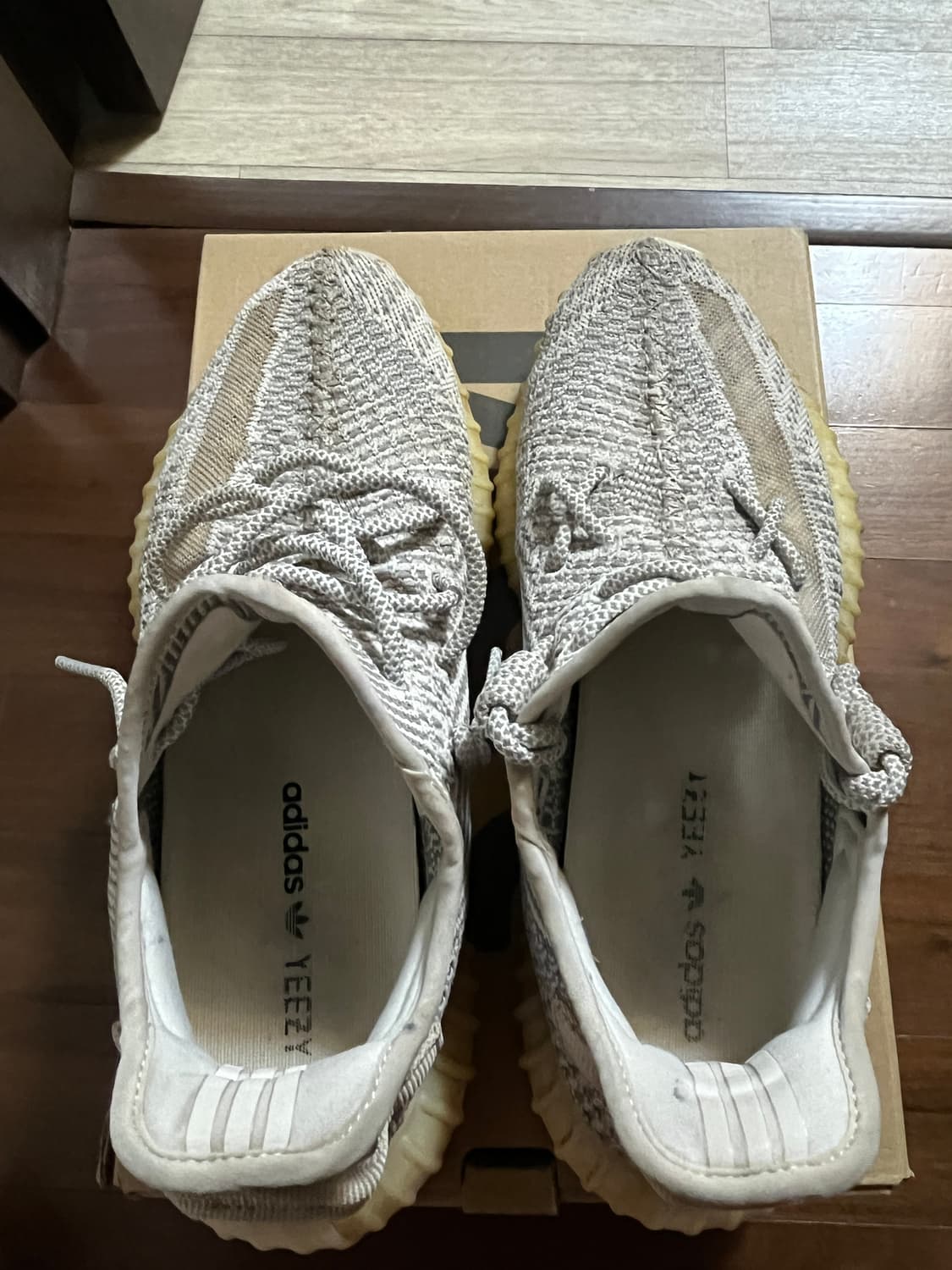 아디다스 이지부스트 350 V2 스태틱 285 상품이미지2