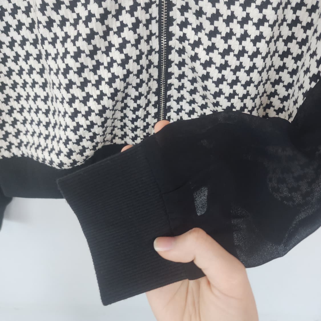 BCBGMAXAZRIA 하운드투스 봄버 자켓 상품이미지4