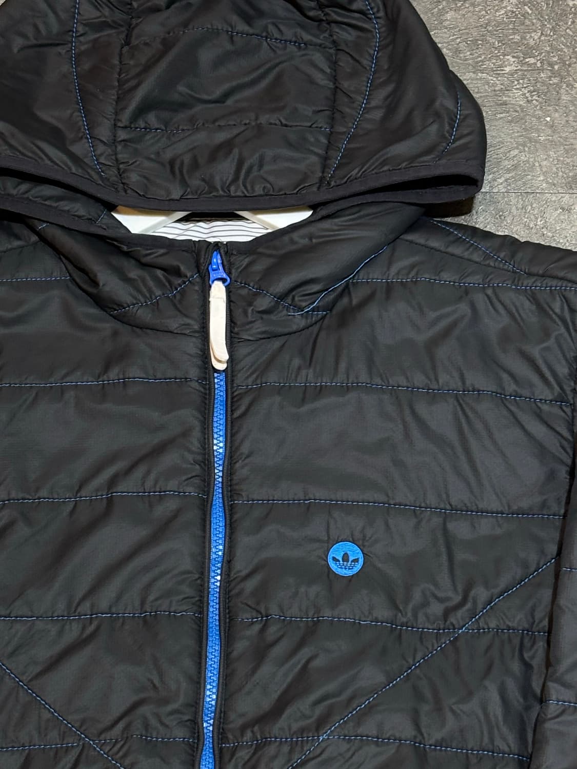 아디다스 오리지널 경량패딩 100사이즈 상품이미지4