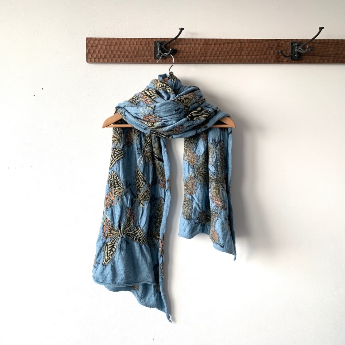 24fw 축융 울 나비 HAPPY 머플러 상품이미지1