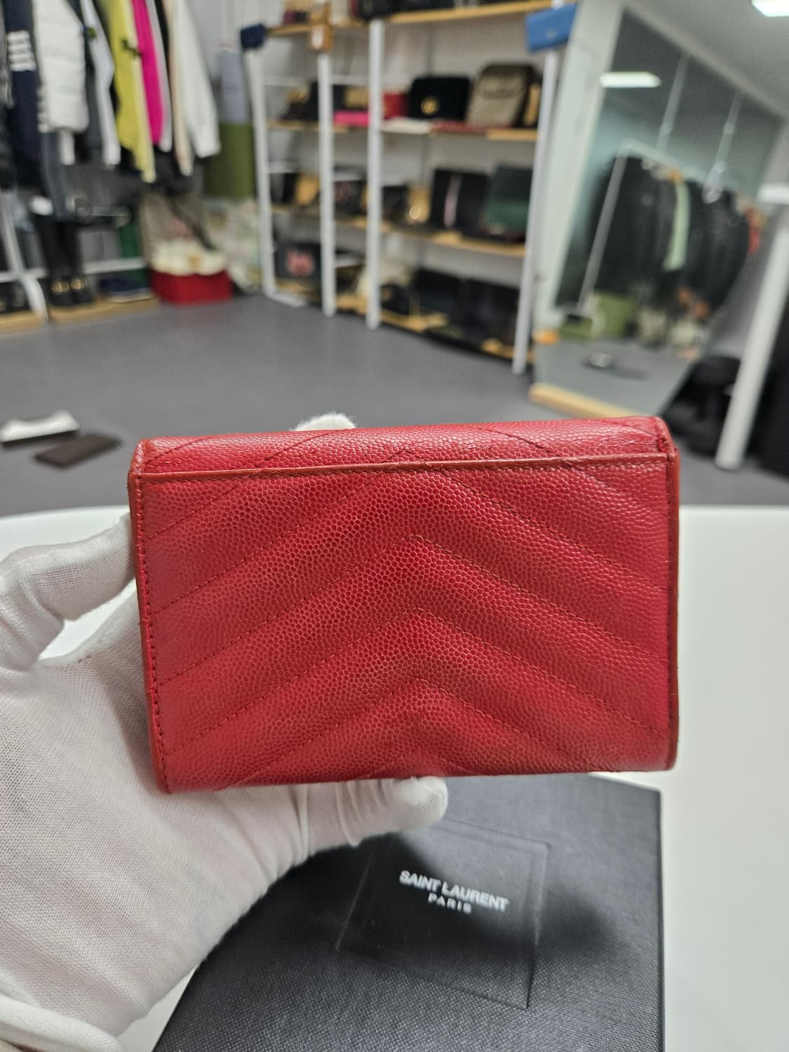 [50%할인] 입생로랑 엔벨로프 반지갑 상품이미지2