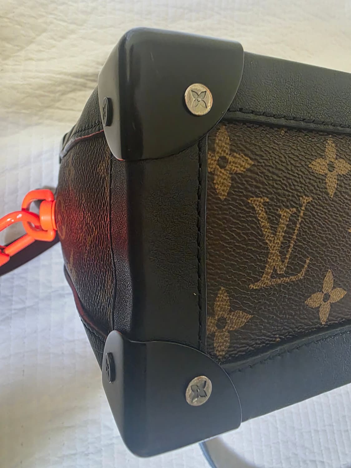 루이비통 버질아블로 소프트 트렁크 백
 상품이미지5