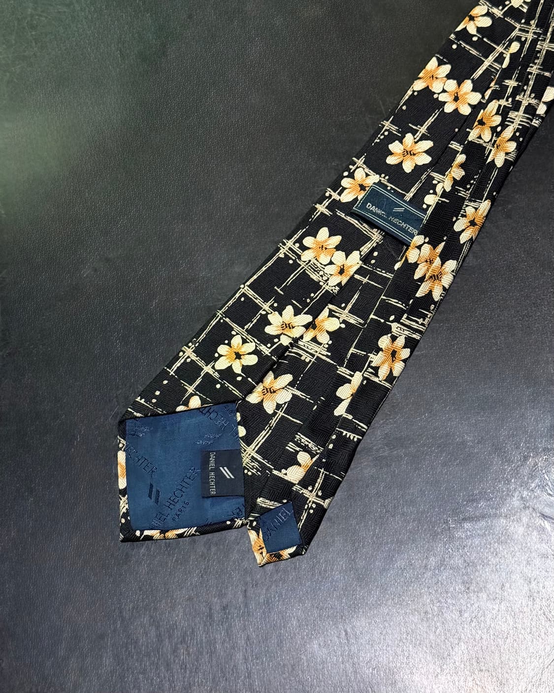 다니엘에스떼 플라워 블랙 노랑색 옐로우 골드 베이지 실크 넥타이 프랑스 상품이미지6